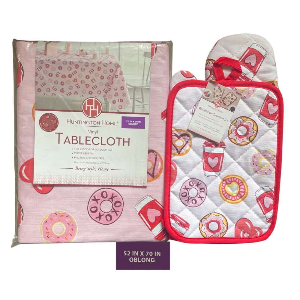 Valentines Vinyl Tablecloth, Pot Holder Set, & Oven Mitt. Oblong 52"x70". New